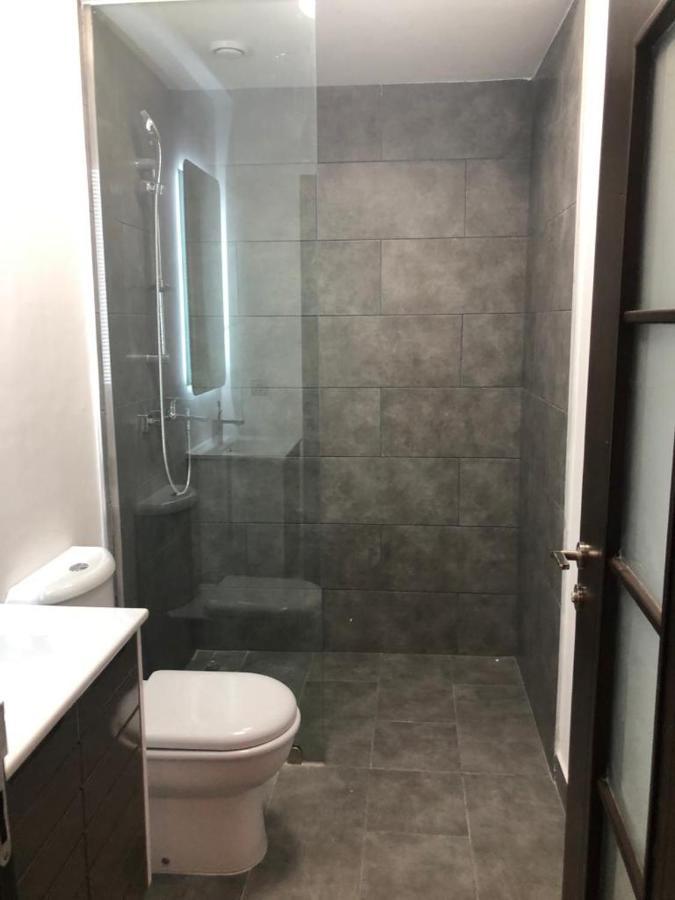 Luxury Labone Edge 2-Bedroom Apartment In Accra - Fivehills Homes Экстерьер фото