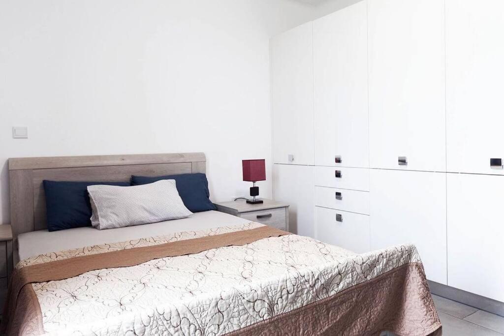 Luxury Labone Edge 2-Bedroom Apartment In Accra - Fivehills Homes Экстерьер фото