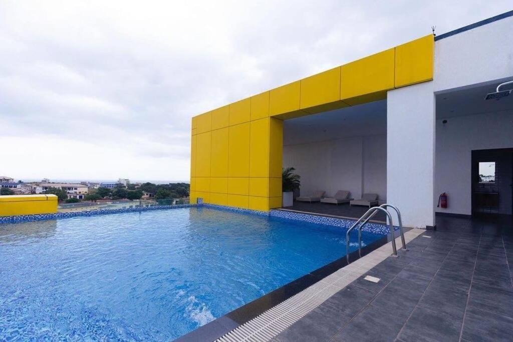 Luxury Labone Edge 2-Bedroom Apartment In Accra - Fivehills Homes Экстерьер фото