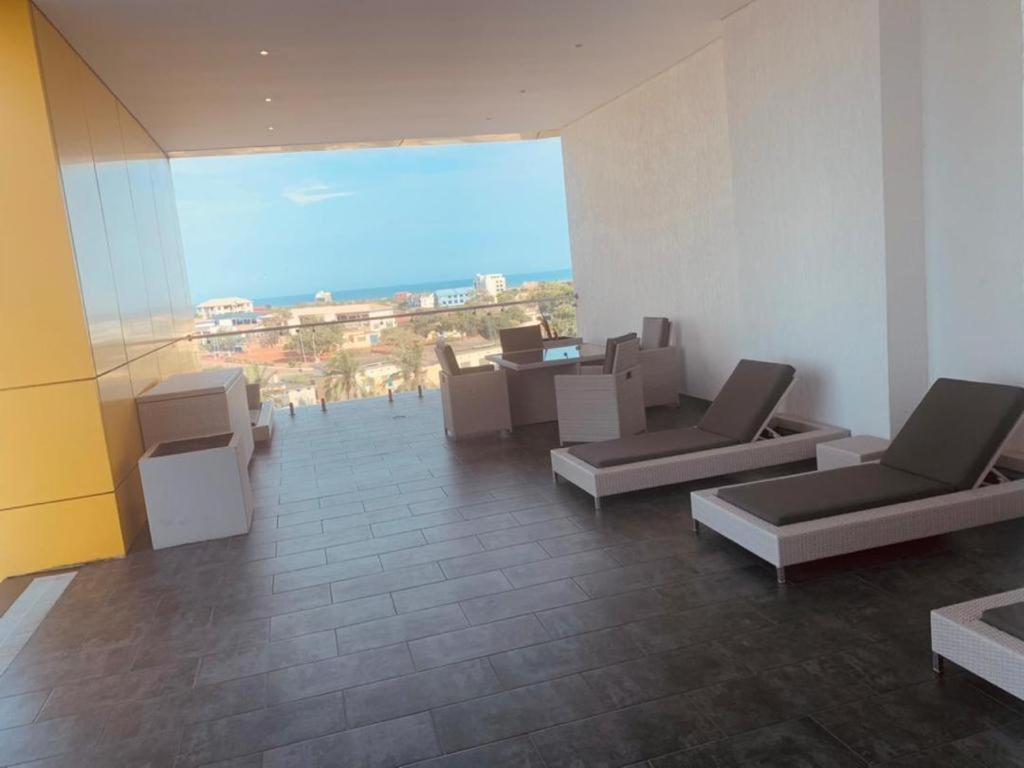 Luxury Labone Edge 2-Bedroom Apartment In Accra - Fivehills Homes Экстерьер фото