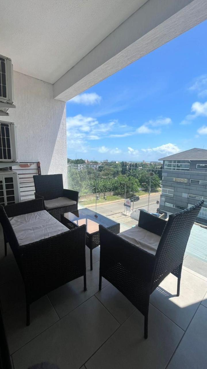Luxury Labone Edge 2-Bedroom Apartment In Accra - Fivehills Homes Экстерьер фото